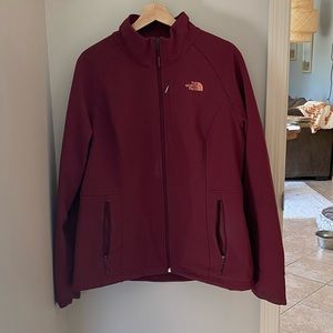 XL Women’s The North Face Winter Jacket with Windwall — Redish Burgandy Color